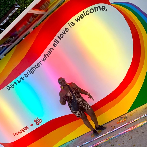 Meet your Posher, Awesome Accents - Picture 2 of 15